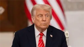 Trump quiere destruir lanchas hasta que Maduro se rinda, dice su jefa de gabinete