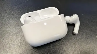 La traducci&oacute;n en tiempo real para los AirPods ya est&aacute; disponible en la Uni&oacute;n Europea