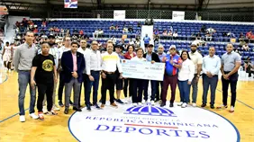 Torneo de baloncesto superior en La Vega recibe respaldo económico de un millón de pesos Torneo de baloncesto superior en La Vega recibe respaldo económico de un millón de pesos