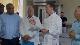 Ministro Ito Bison&oacute; dona cinco hornos a la Asociaci&oacute;n de Casaberos de Monci&oacute;n