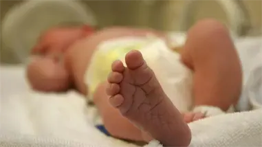 Un beb&eacute; de dos semanas muri&oacute; de fr&iacute;o, denuncia el ministerio de Sanidad