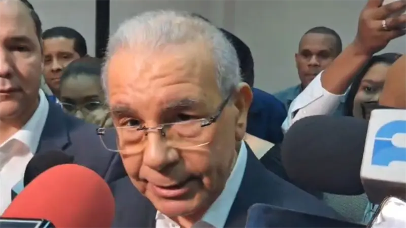 Danilo Medina afirma que el que es honesto, pulcro e integro no vive pregonando esos valores