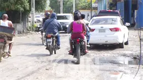 Residentes de Hato Nuevo amenazan con bloquear el tránsito por deterioro de calles Residentes de Hato Nuevo amenazan con bloquear el tránsito por deterioro de calles