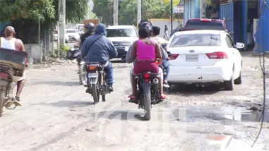 Residentes de Hato Nuevo amenazan con bloquear el tr&aacute;nsito por deterioro de calles