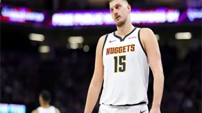 Jokic gana el pulso a Durant y los Mavs caen en Utah pese a 42 puntos de Flagg