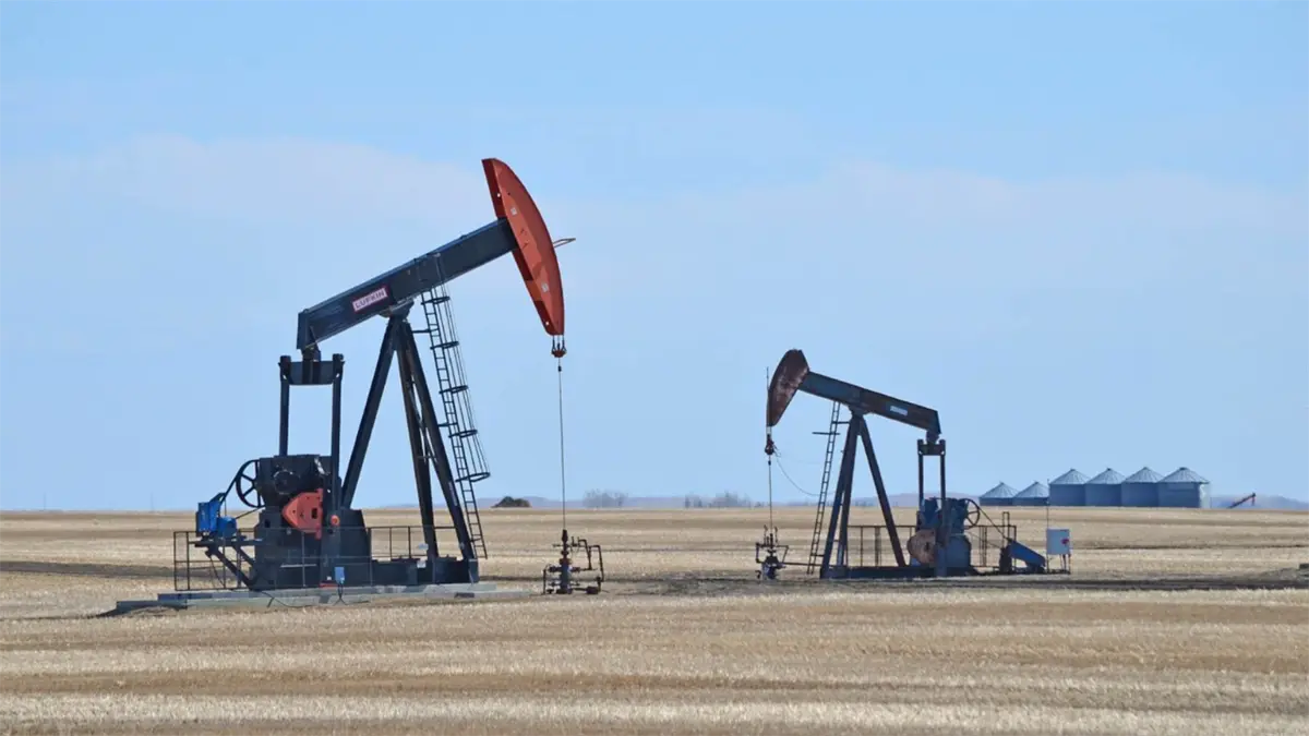 El petróleo de Texas baja un 2.73 %, hasta los 55,27 dólares, su nivel más bajo desde 2021