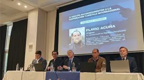 Reconocimiento internacional Flavio Acuña por su aporte al turismo de salud Reconocimiento internacional Flavio Acuña por su aporte al turismo de salud
