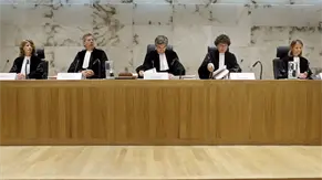 Anterior director del Louvre achaca al covid retraso en implantación del plan de seguridad