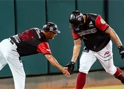 Garc&iacute;a Jr. y Gary S&aacute;nchez lideran barrida de los Gigantes ante los Toros