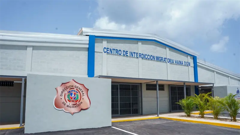 Gobierno est&aacute; en proceso de licitaci&oacute;n para remozar el Vacacional de Haina, revela Faride Raful