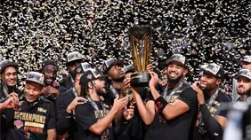 Los Knicks doblegan a los Spurs y conquistan la NBA Cup Los Knicks doblegan a los Spurs y conquistan la NBA Cup
