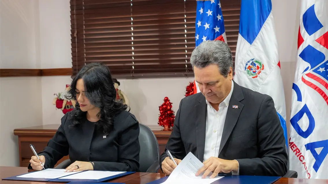 ManpowerGroup y UNICDA firman acuerdo para impulsar empleabilidad juvenil en RD ManpowerGroup y UNICDA firman acuerdo para impulsar empleabilidad juvenil en RD