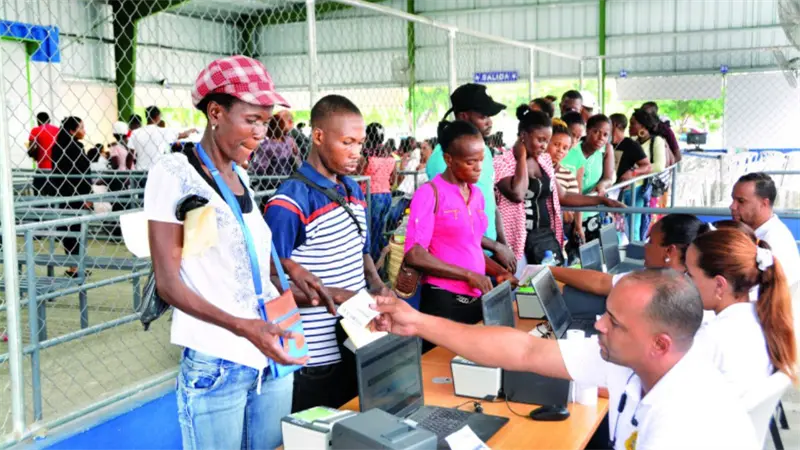 "No habr&aacute; plan de regularizaci&oacute;n en Rep&uacute;blica Dominicana", afirma Faride Raful