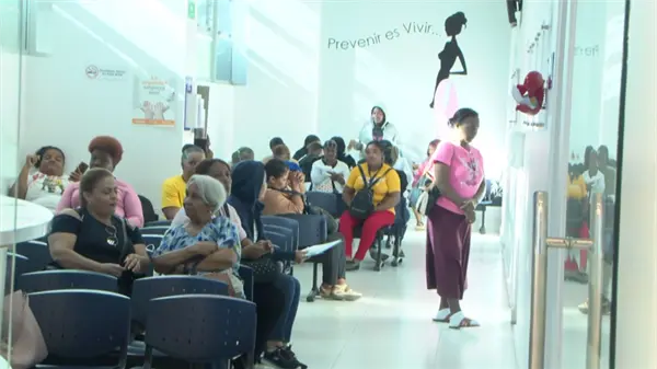 Paciente con c&aacute;ncer denuncia m&aacute;s de dos semanas sin tratamiento por falta de cobertura de Senasa