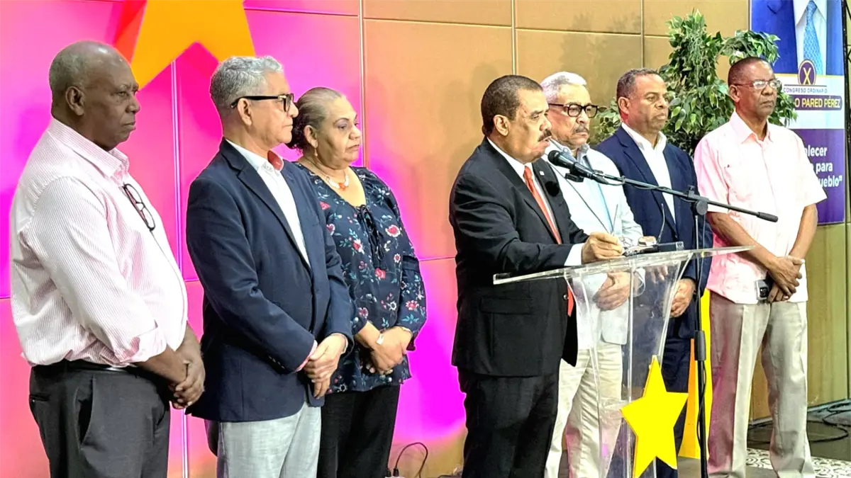 PLD denuncia cena navideña 2025 alcanza RD$16,825.14