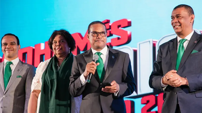 Radham&eacute;s Silverio ofrece tradicional fiesta uasdiana para servidores acad&eacute;micos y administrativos