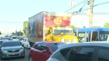 Cierre de avenida por concierto causa caos vial en el sector Herrera