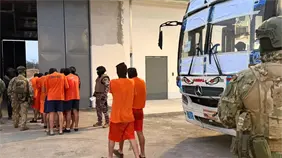 Mueven a 173 presos a la nueva cárcel de máxima seguridad de Ecuador