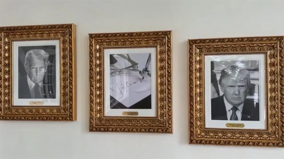 Trump instala placas en los retratos de Biden y Obama que los ridiculizan