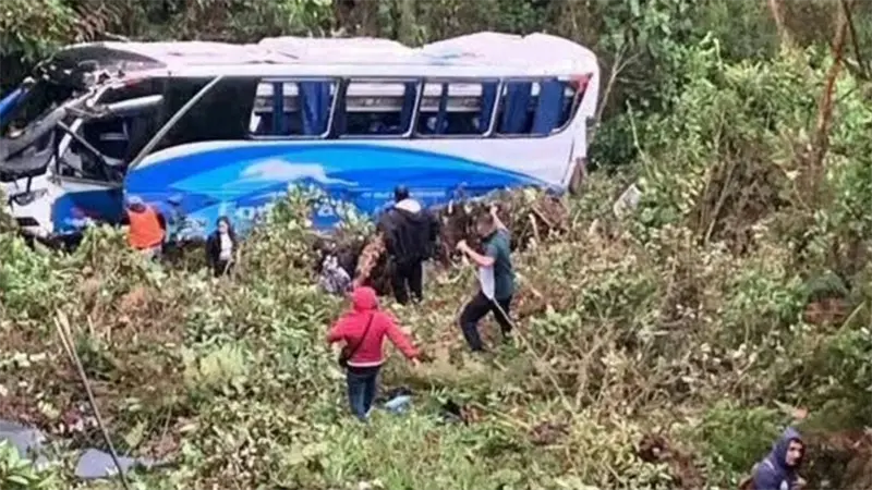Segundo accidente de autob&uacute;s en una semana en Colombia deja un muerto y quince heridos