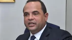 Manuel Crespo denuncia fraude en Senasa por transferencia de usuarios a ARS privadas