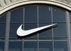 Nike gana un 31 % menos en primeros seis meses y baja un 9 % en operaciones postmercado