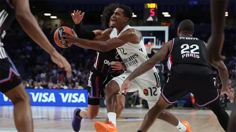 95-90: El Real Madrid gana una vibrante batalla ofensiva al Par&iacute;s Basketball