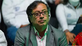 Petro defiende a su exministro de Hacienda, enviado a prisión preventiva por corrupción