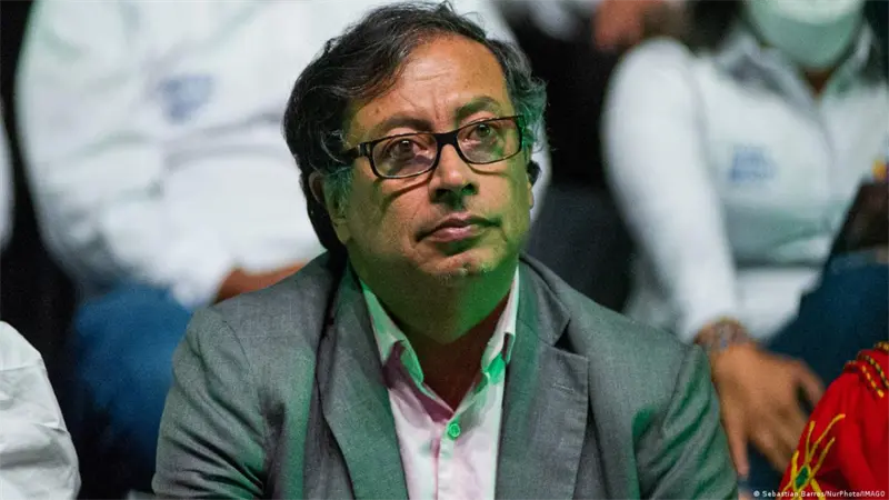 Petro defiende a su exministro de Hacienda, enviado a prisi&oacute;n preventiva por corrupci&oacute;n