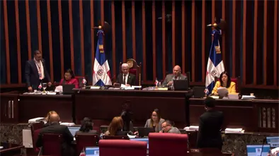 Comisión de Diputados restablece sanciones por retraso en pago de cesantía y preaviso