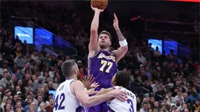 Doncic aporta 45 puntos, 11 rebotes y 14 asistencias en victoria de los Lakers