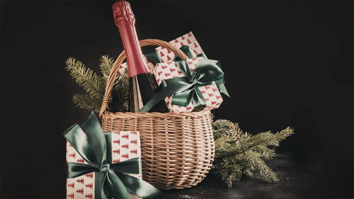 El fenómeno de las canastas navideñas: historia y significado social