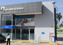 Fallece cliente en sucursal de Banreservas de la avenida Independencia y suspenden servicios