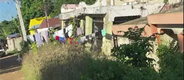 Hundimiento de tierra provoca colapso de viviendas