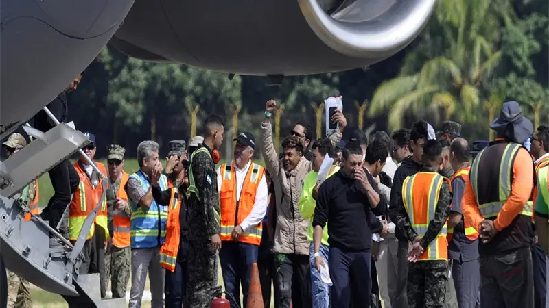 Cuba recibe un vuelo con 128 migrantes irregulares deportados por Estados Unidos