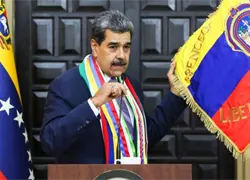 Maduro insiste en su llamado a los militares de Colombia a unirse a Venezuela