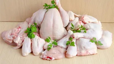 Alza del pollo reduce ventas en colmados y genera preocupaci&oacute;n de cara a la Navidad