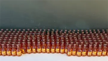 Ej&eacute;rcito ocupa 288 unidades de ron il&iacute;cito en Loma de Cabrera, Dajab&oacute;n