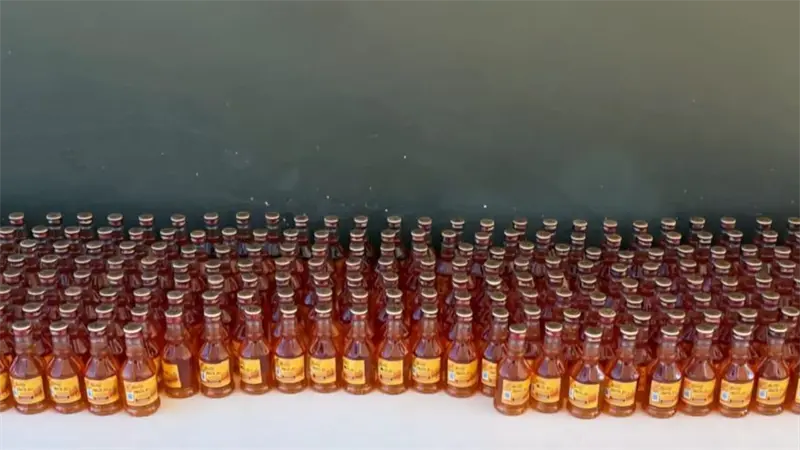 Ejército ocupa 288 unidades de ron ilícito en Loma de Cabrera, Dajabón