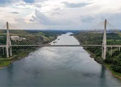 Lula pone en operaci&oacute;n el Puente de la Integraci&oacute;n entre Brasil y Paraguay