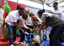 Raquel Pe&ntilde;a encabeza entrega de juguetes a ni&ntilde;os y ni&ntilde;as de Capotillo