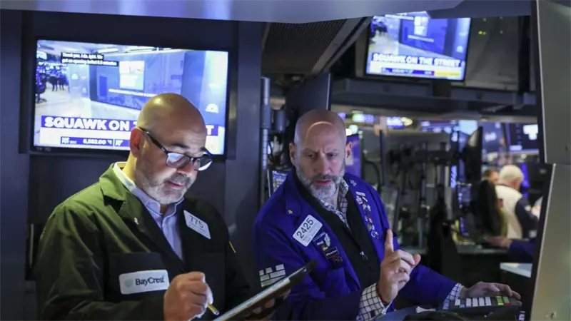 Wall Street termina la semana en verde con un optimismo renovado en la IA