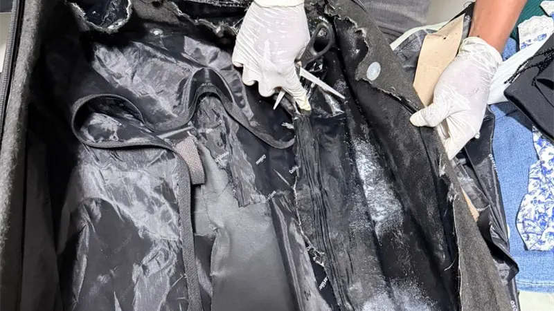 Arrestan en Las Américas a mujer que intentaba viajar a España con presunta cocaína