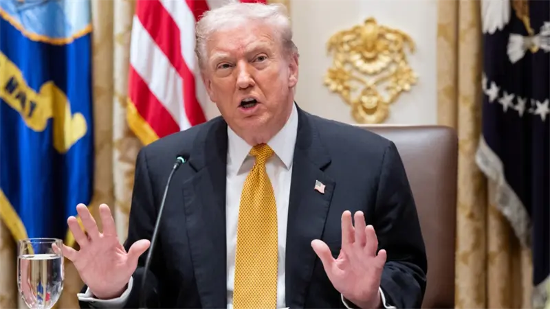 Trump no descarta una guerra con Venezuela y Maduro repudia a ambiciosos imperialistas