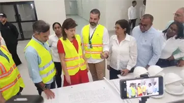 Vicepresidenta Raquel Pe&ntilde;a supervisa construcci&oacute;n del hospital Ram&oacute;n Mat&iacute;as Mella en Dajab&oacute;n