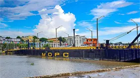 Cierre temporal del Puente Flotante sobre el r&iacute;o Ozama por paso de embarcaciones