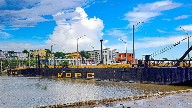 Cierre temporal del Puente Flotante sobre el r&iacute;o Ozama por paso de embarcaciones