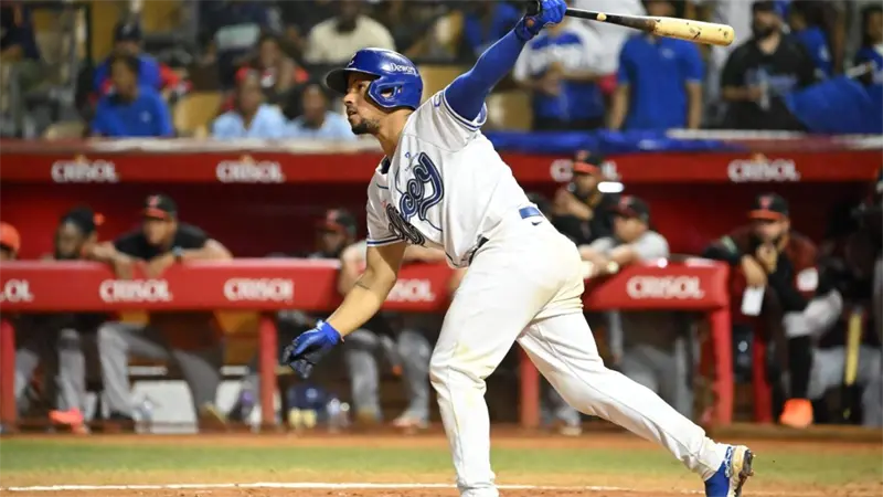 Mej&iacute;a remolca cuatro; N&uacute;&ntilde;ez hace historia en victoria del Licey