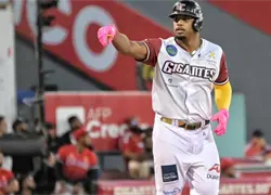 De los Santos encabeza triunfo de los Gigantes y aprieta la lucha por la clasificaci&oacute;n