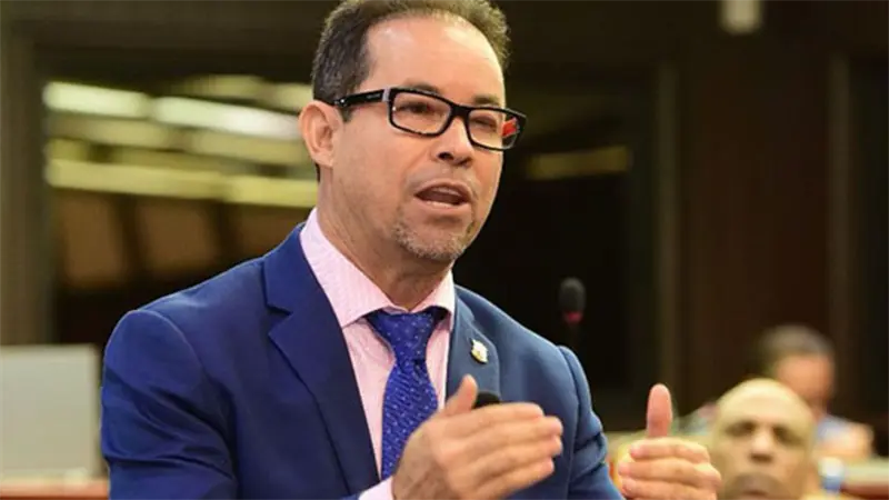 Amado D&iacute;az dice en gobiernos PLD abundaron denuncias de corrupci&oacute;n, pero se taparon